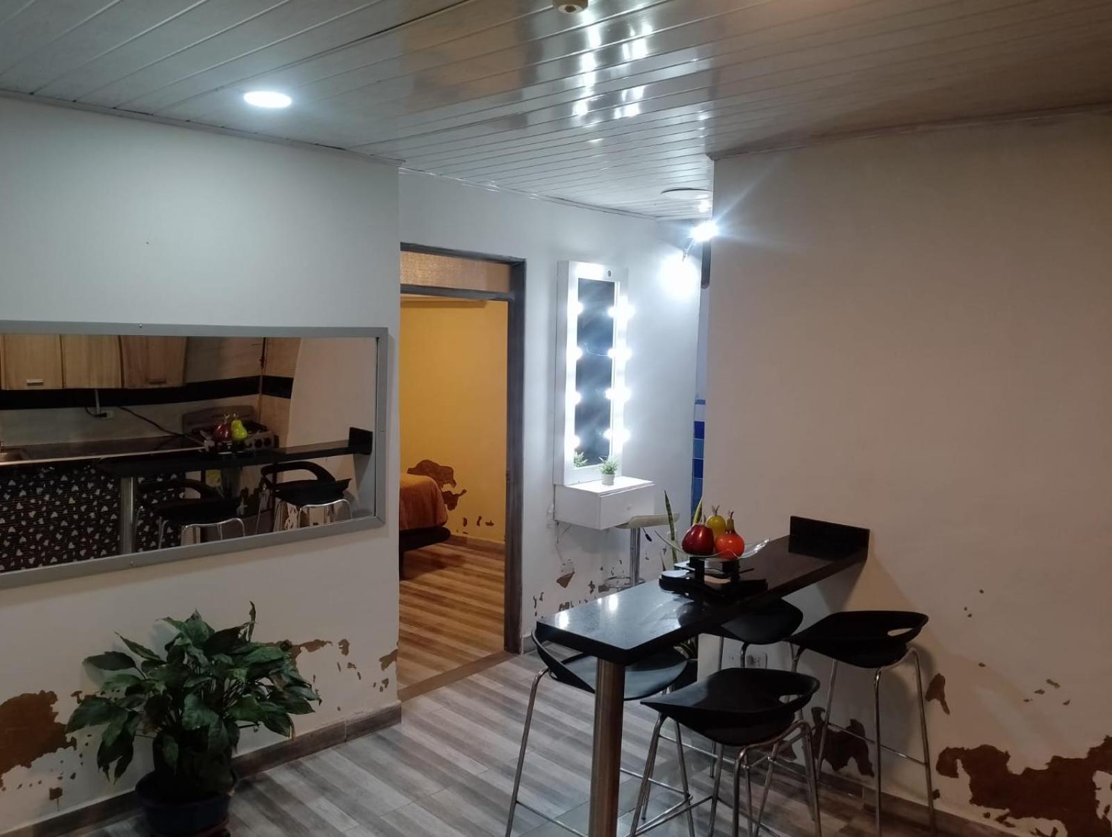 Casa Y De Betty Con Aire Acondicionado Honda (Tolima)